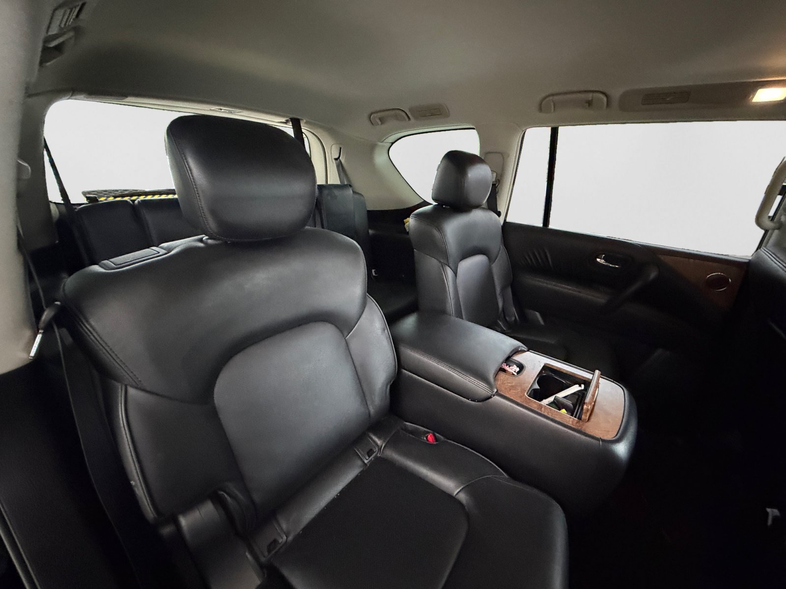 Used 2022 Nissan Armada SL w/ Captain's Chairs Package RWD image 17