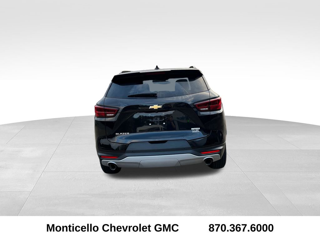 Used 2024 Chevrolet Blazer LT w/ Convenience Package image 4