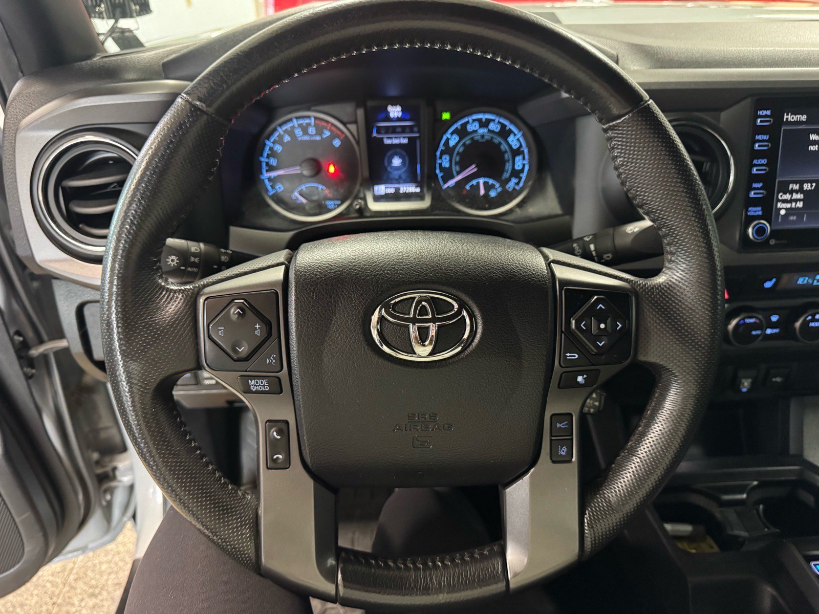 Used 2021 Toyota Tacoma TRD Sport AWD/4WD image 24
