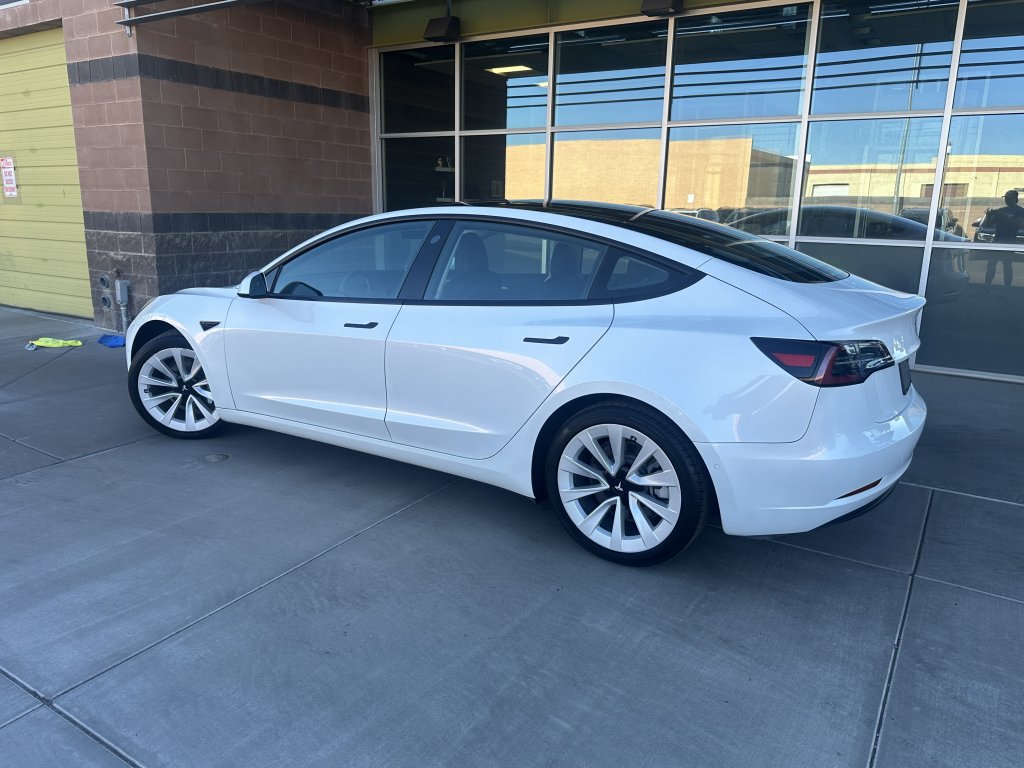 Used 2022 Tesla Model 3 RWD image 4