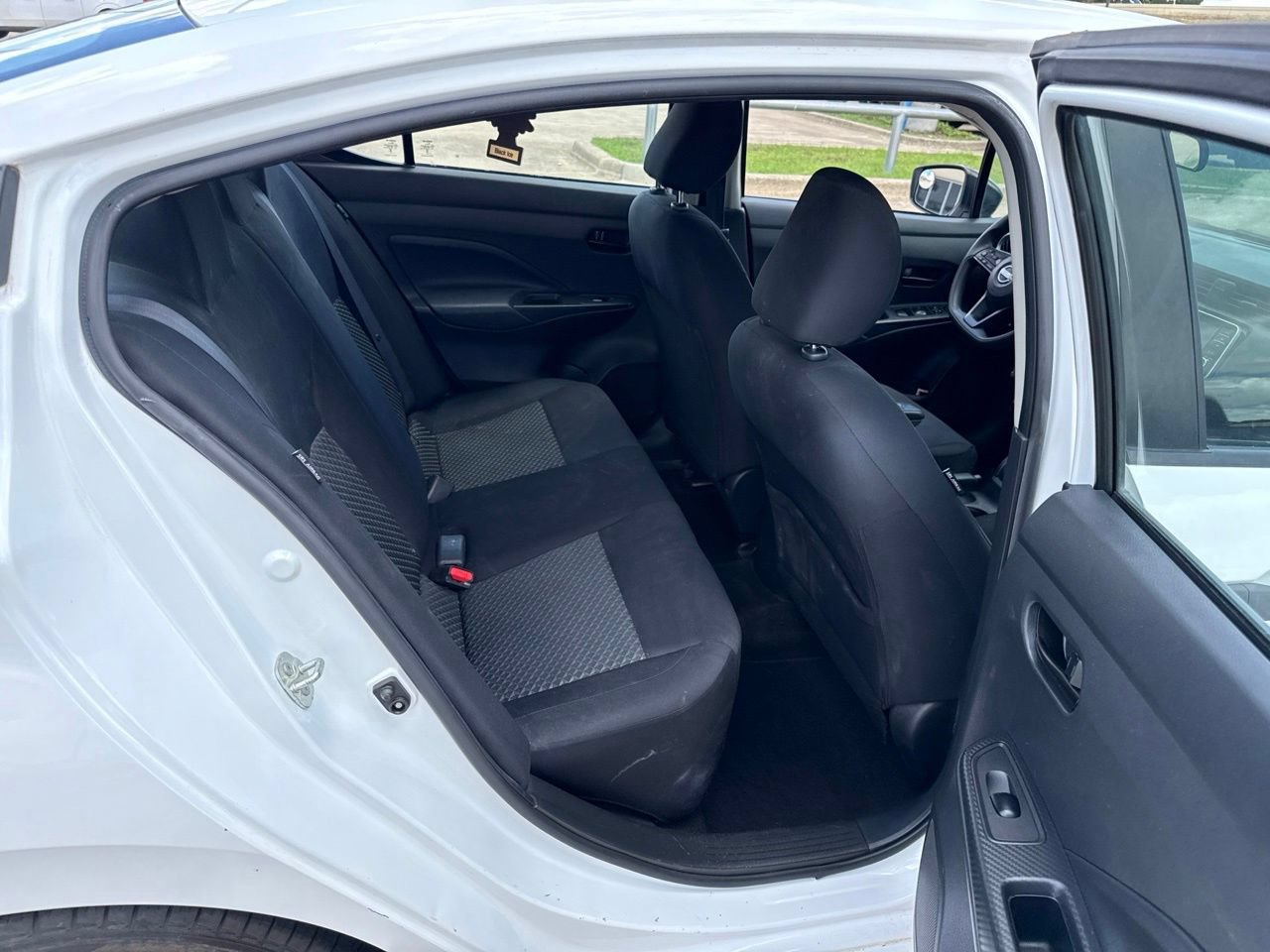 Used 2023 Nissan Versa S FWD image 12