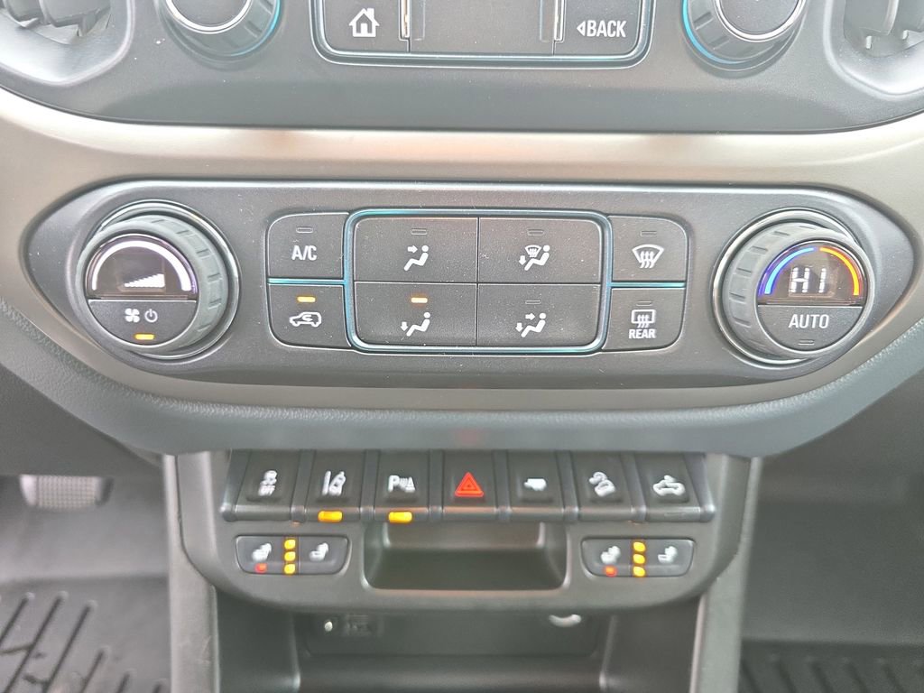 Used 2022 Chevrolet Colorado Z71 w/ Safety Package image 27