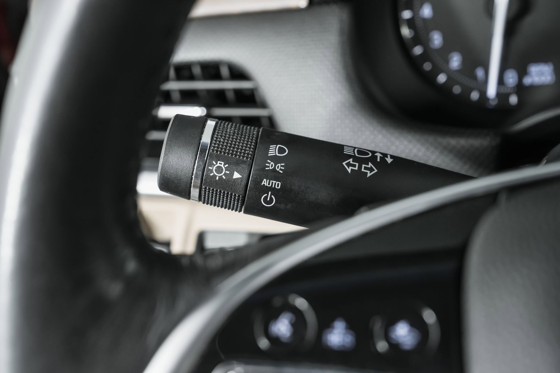 Used 2019 Cadillac XTS Luxury w/ Driver Awareness Package image 33