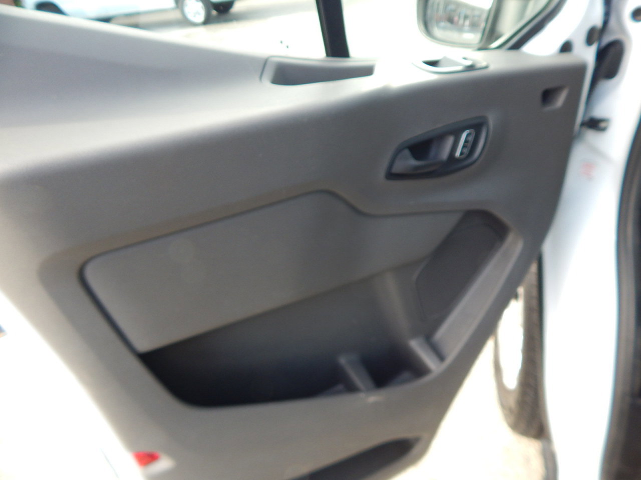 Used 2023 Ford Transit 350 XLT image 20