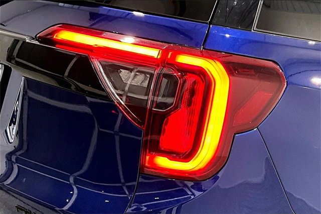 Used 2023 GMC Acadia SLE image 25