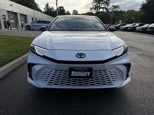 Used 2025 Toyota Camry XSE AWD/4WD image 3