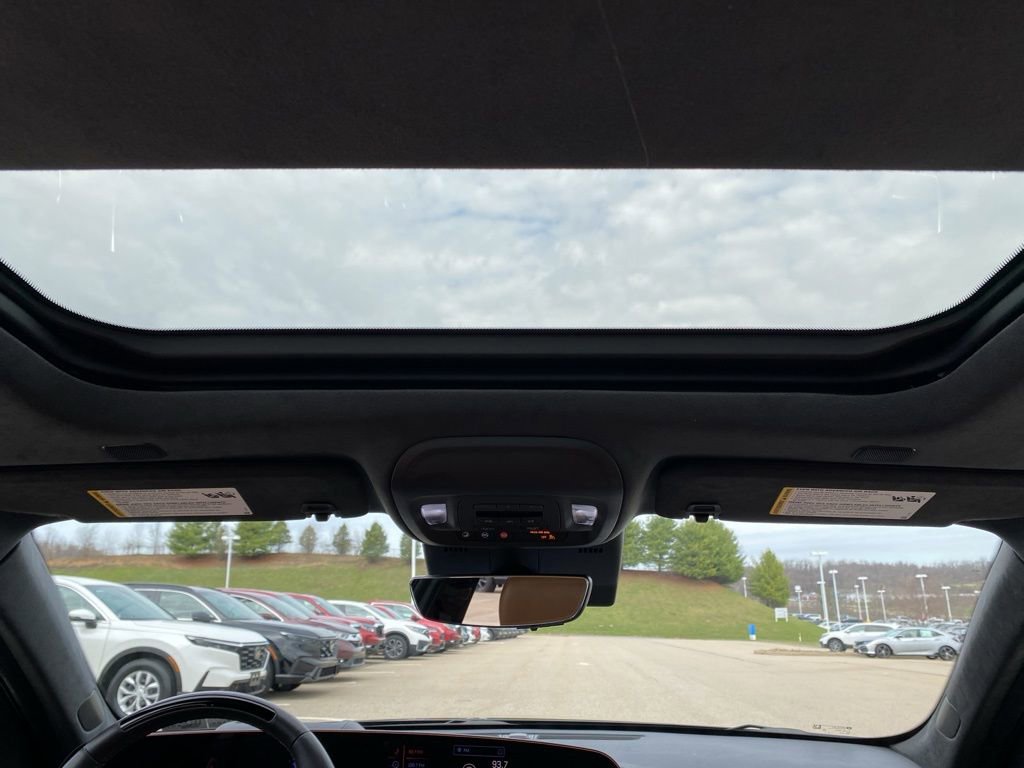 Used 2025 Cadillac CT5 V w/ Platinum Package image 21