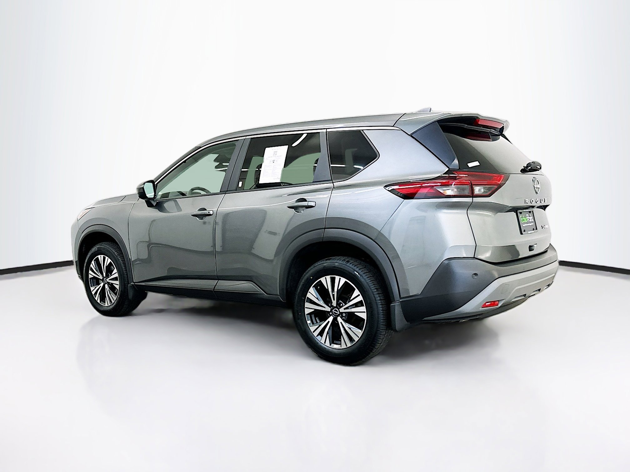 Used 2023 Nissan Rogue SV AWD/4WD image 5