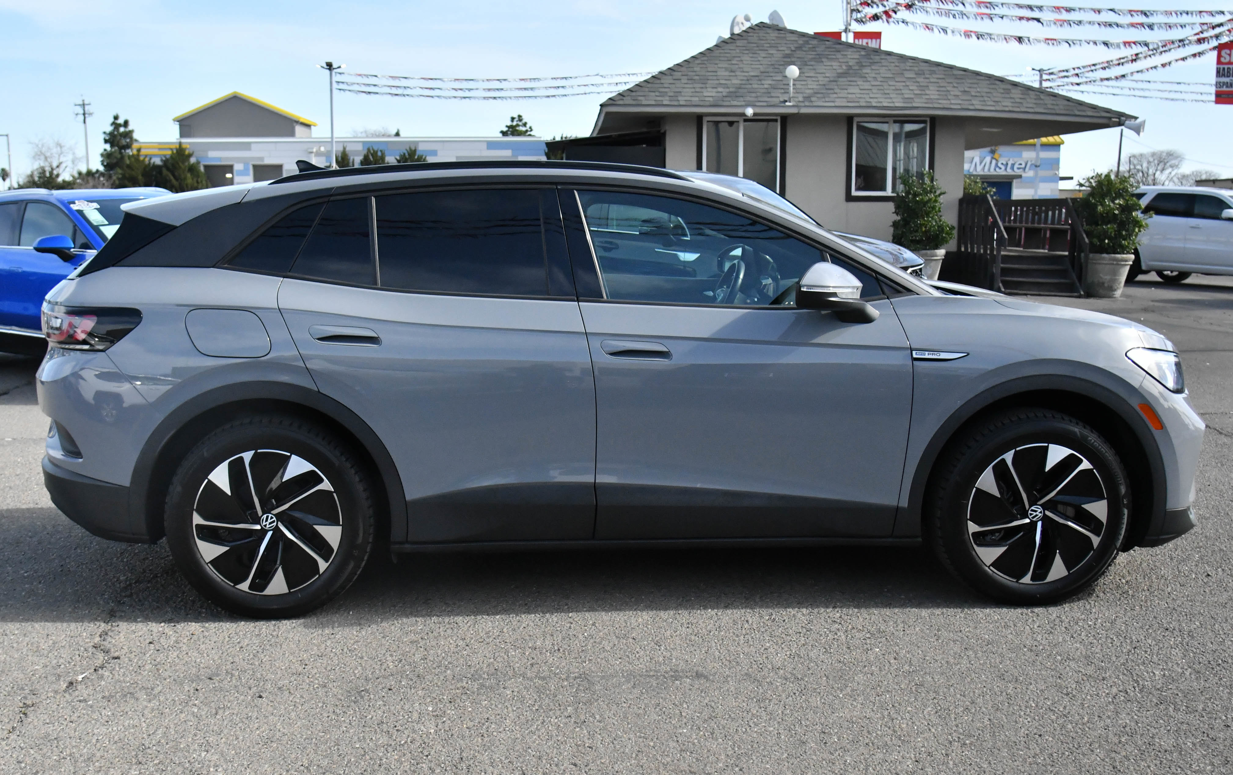 Used 2021 Volkswagen ID.4 Pro image 9