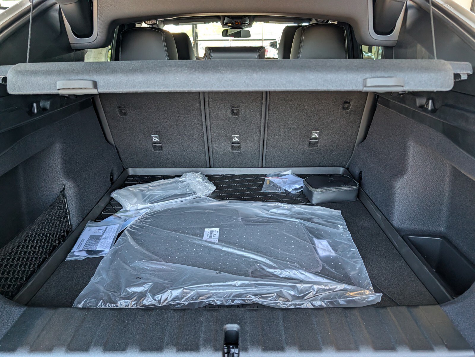New 2026 BMW X2 xDrive28i w/ Convenience Package AWD/4WD image 13