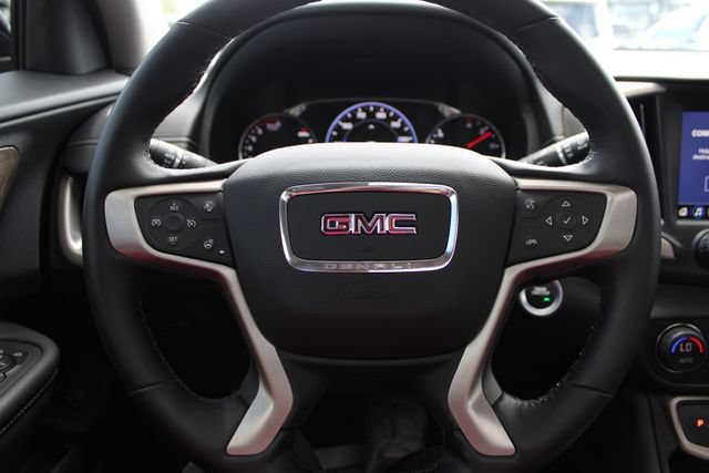 Used 2023 GMC Terrain Denali w/ Denali Premium Package AWD/4WD image 13