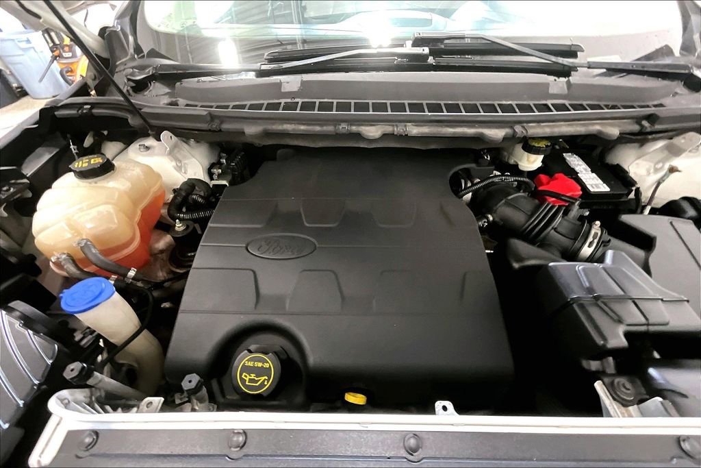 Used 2016 Ford Edge Titanium w/ Equipment Group 301A image 30