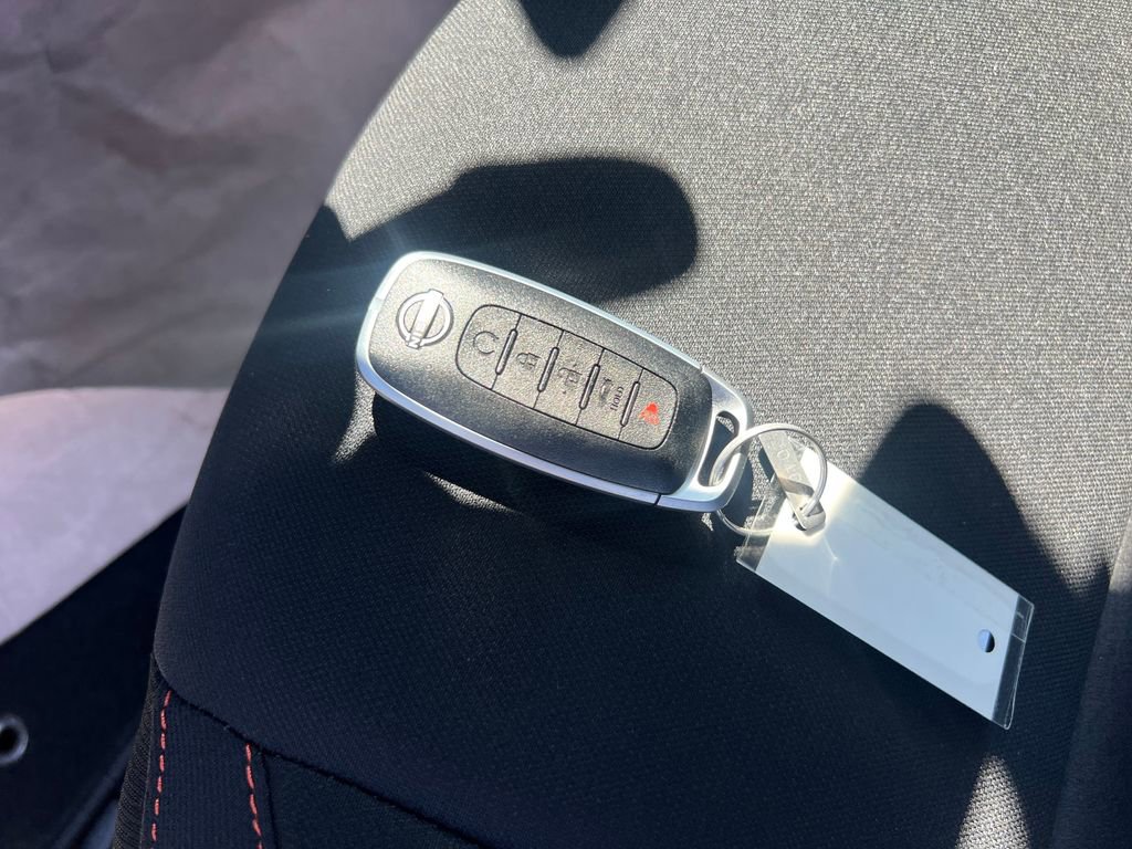 New 2025 Nissan Sentra SR w/ Trunk Package image 28