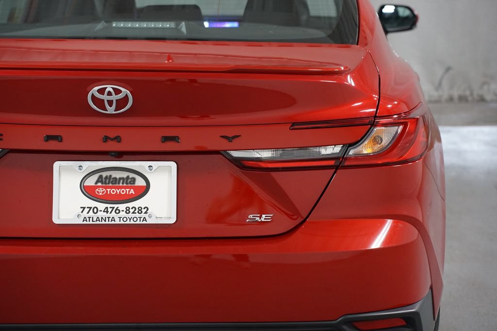 Used 2025 Toyota Camry SE FWD image 10