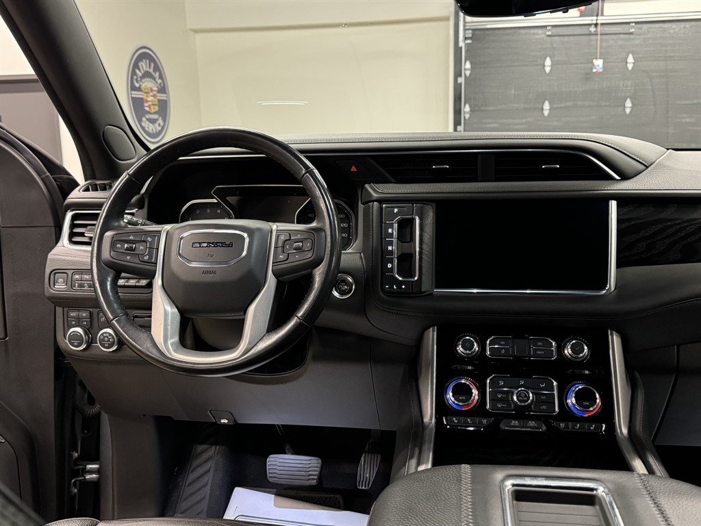 Used 2021 GMC Yukon Denali w/ Denali Ultimate Package AWD/4WD image 34