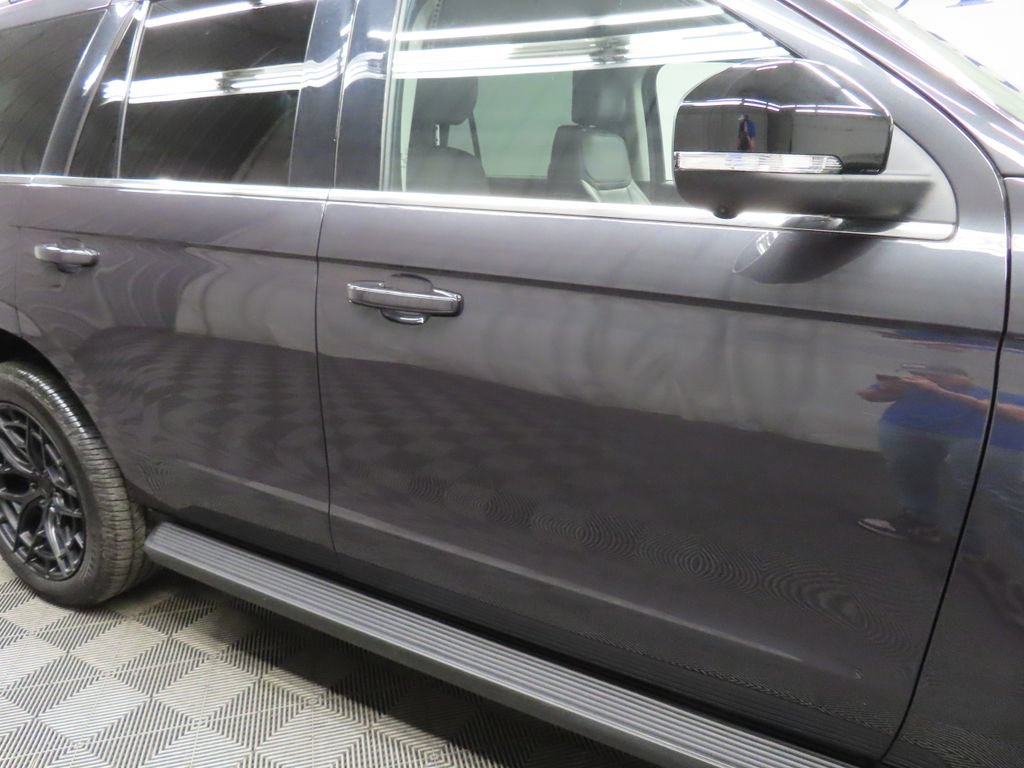 Used 2025 Ford Expedition Active AWD/4WD image 61