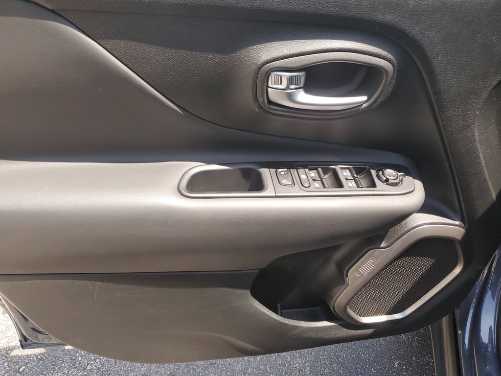 Certified 2022 Jeep Renegade Limited AWD/4WD image 20