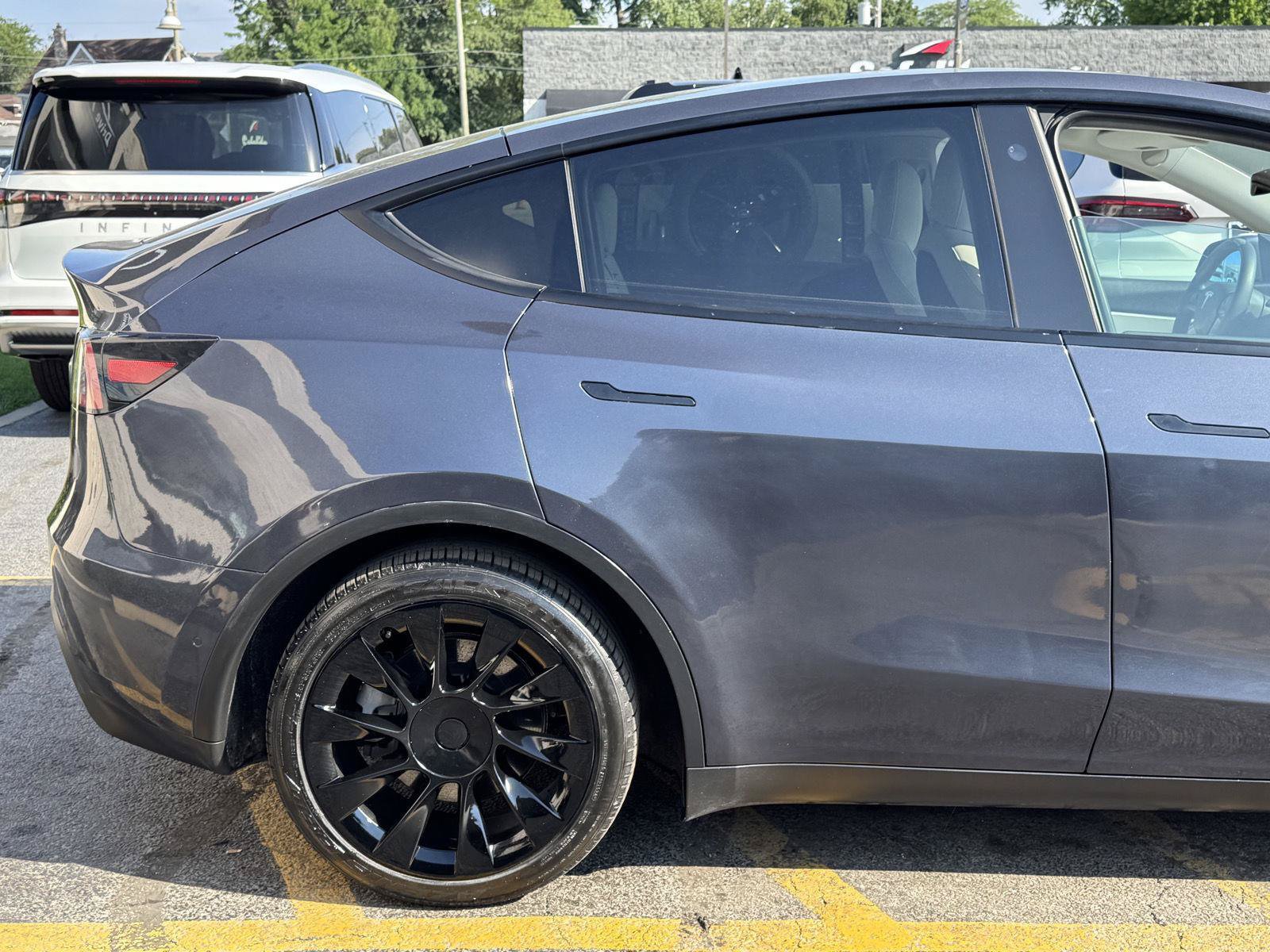 Used 2021 Tesla Model Y Long Range AWD/4WD image 12