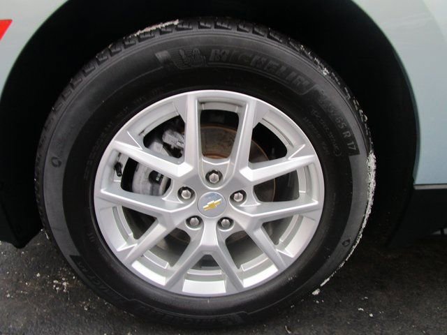 Used 2022 Chevrolet Equinox LT image 2