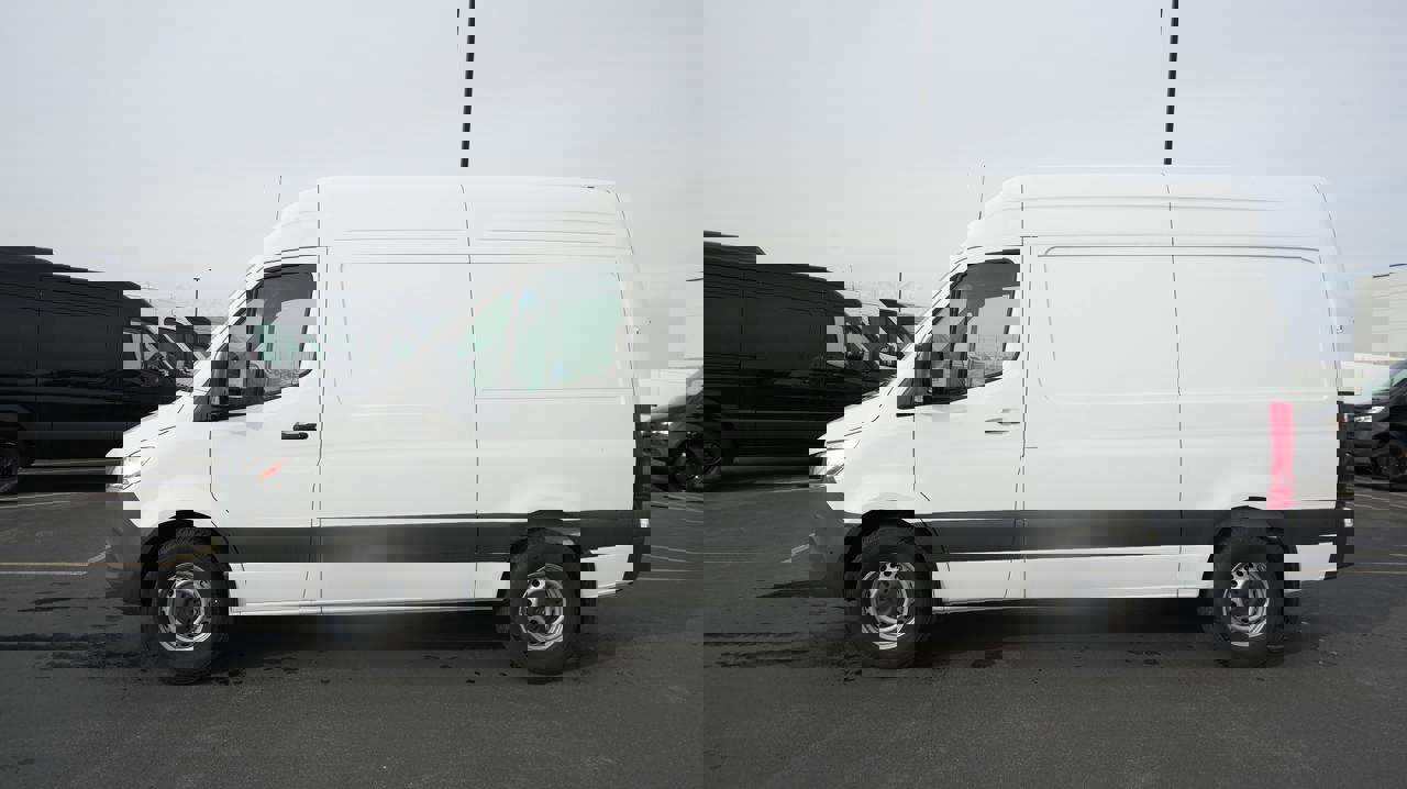 Used 2024 Mercedes-Benz Sprinter 144 Cargo image 4