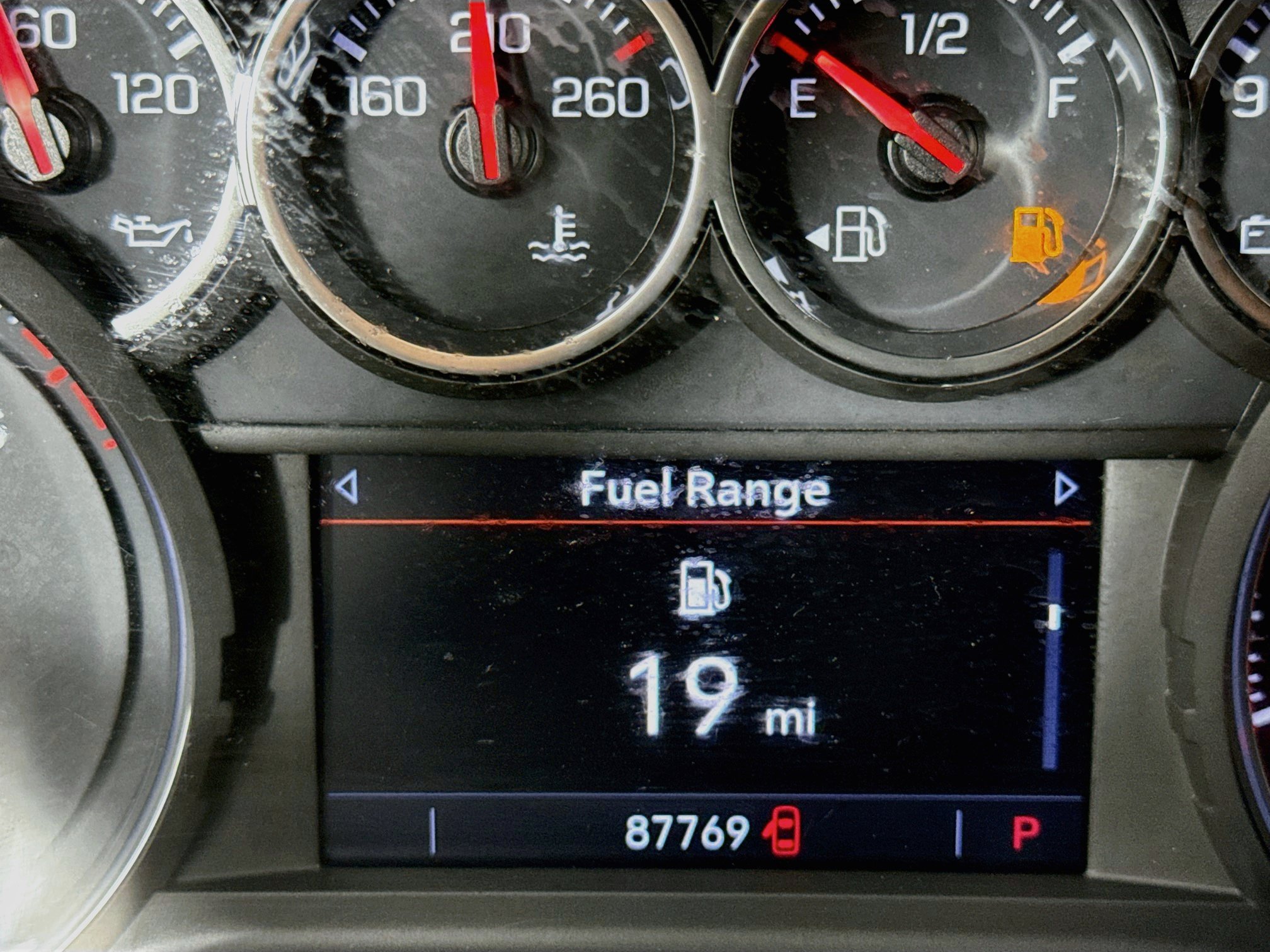 Used 2023 Chevrolet Suburban LS RWD image 14