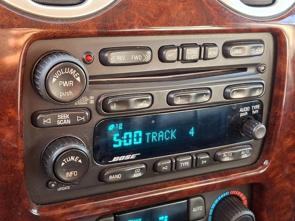 Used 2005 GMC Envoy Denali image 5