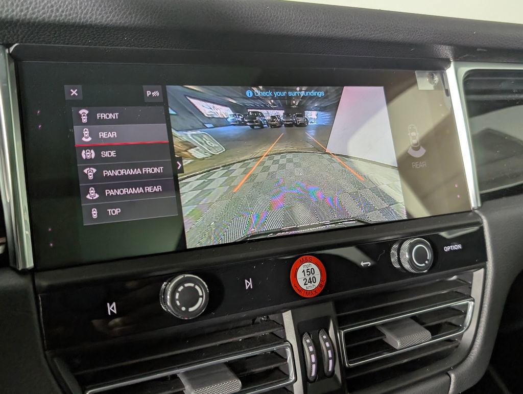 New 2026 Porsche Macan image 33