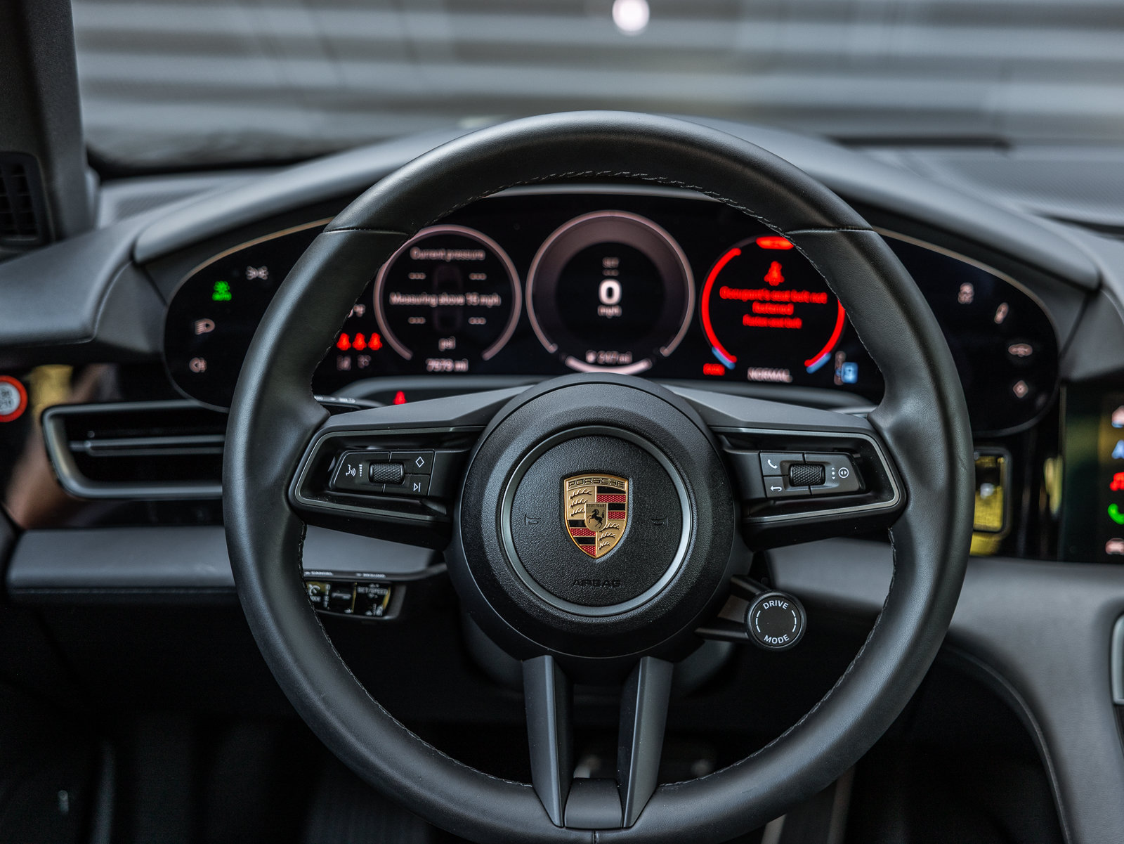 Certified 2025 Porsche Taycan AWD/4WD image 13