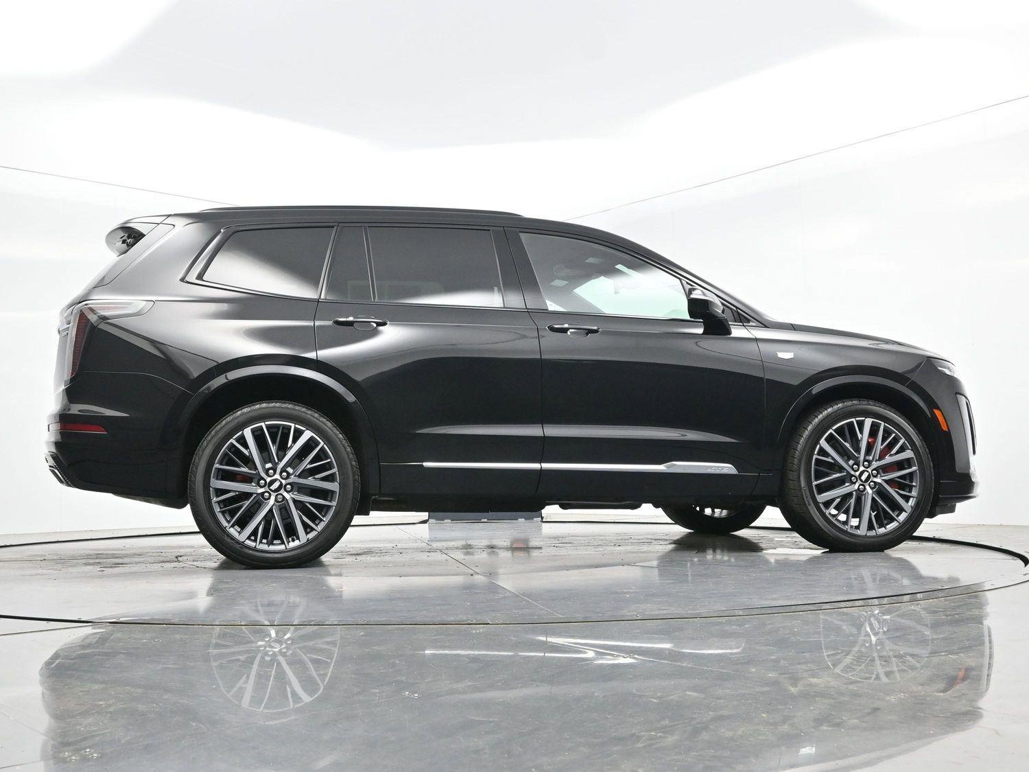 Certified 2025 Cadillac XT6 Sport w/ LPO, Floor Liner Package image 57