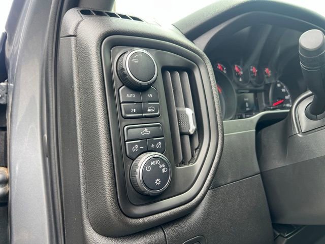 Used 2020 Chevrolet Silverado 1500 Custom w/ Custom Value Package AWD/4WD image 15