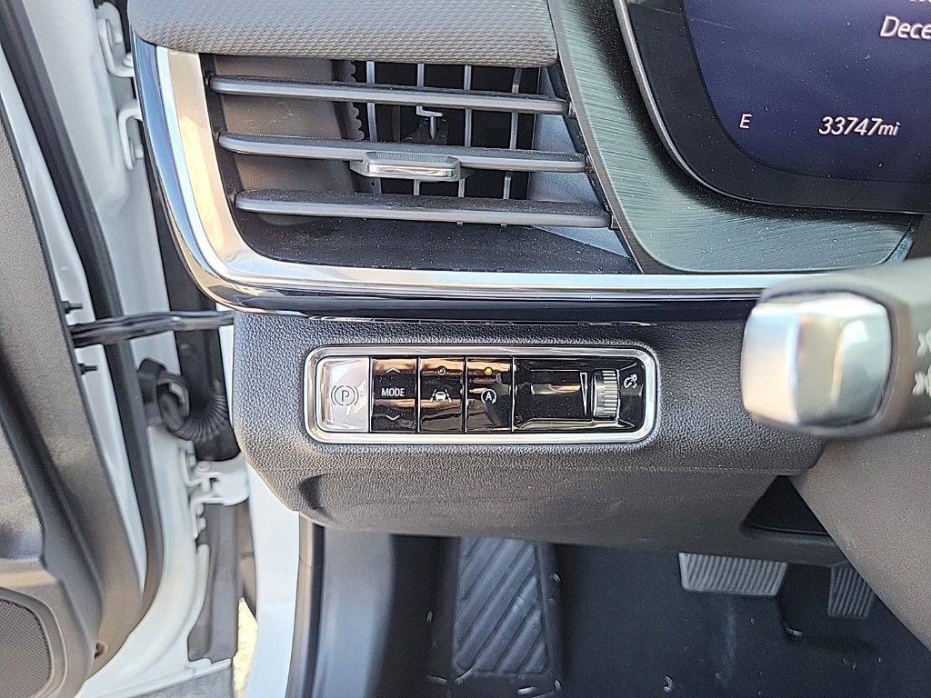 Used 2024 Buick Envision Preferred image 13