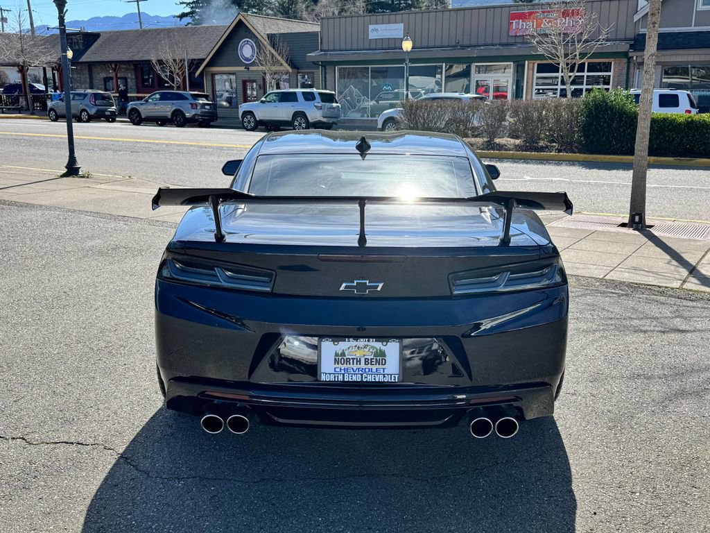 Used 2018 Chevrolet Camaro SS image 7