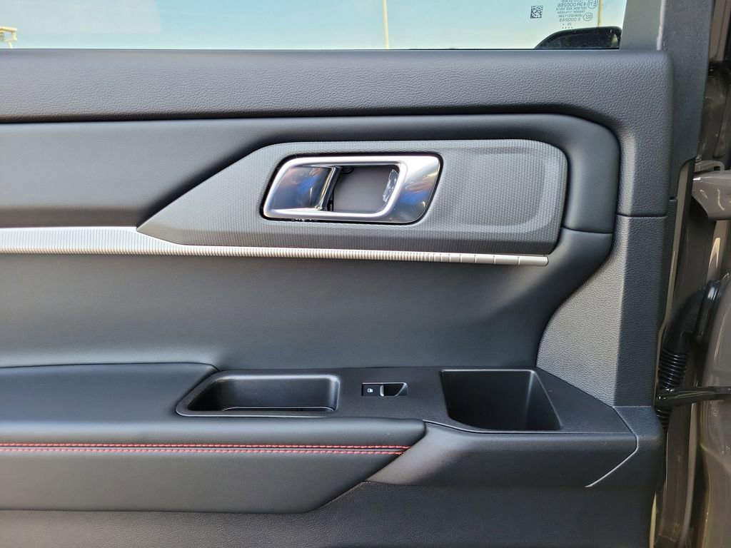 New 2026 Ford Explorer ST-Line w/ ST-Line Street Pack image 14