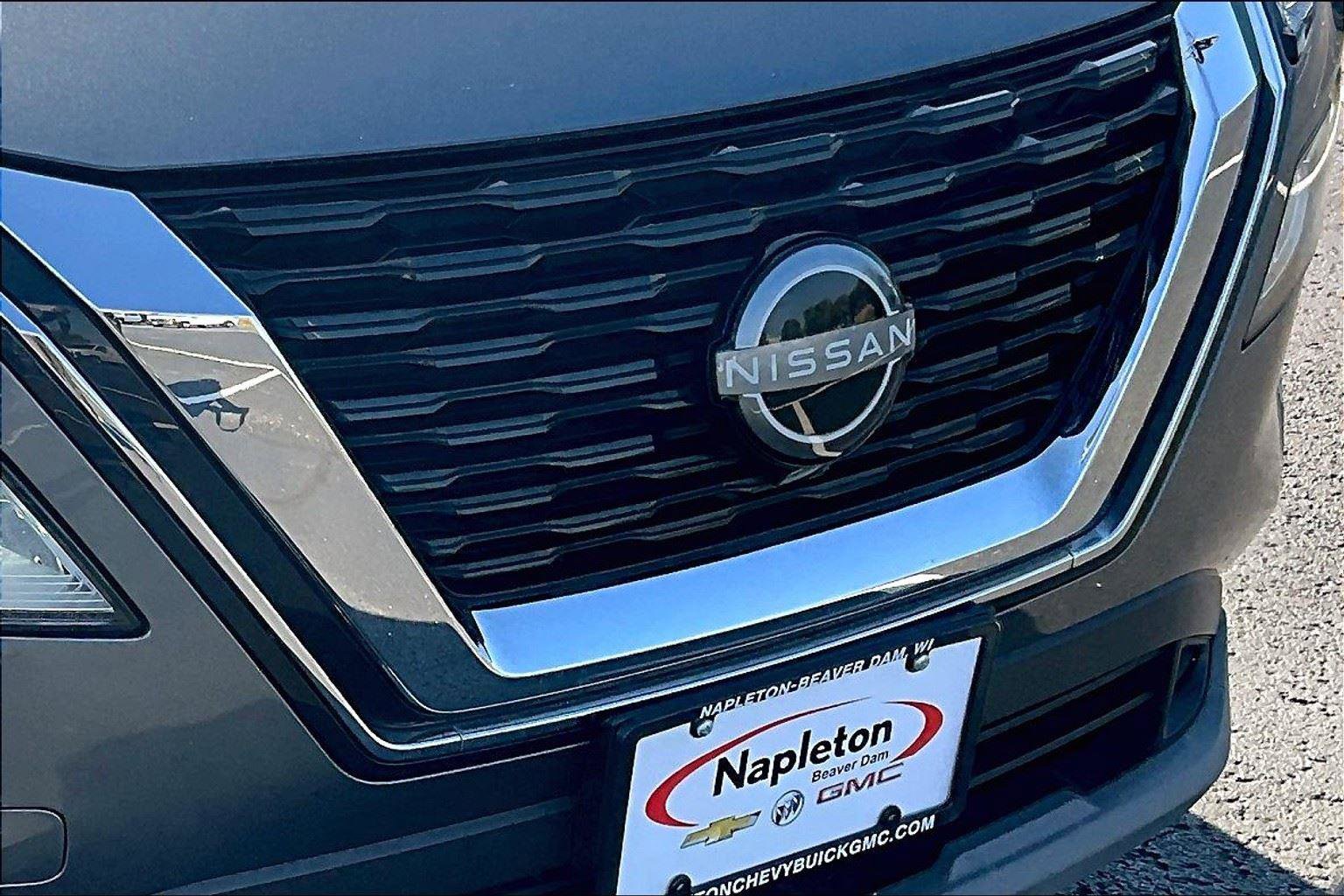 Used 2022 Nissan Rogue SV image 28