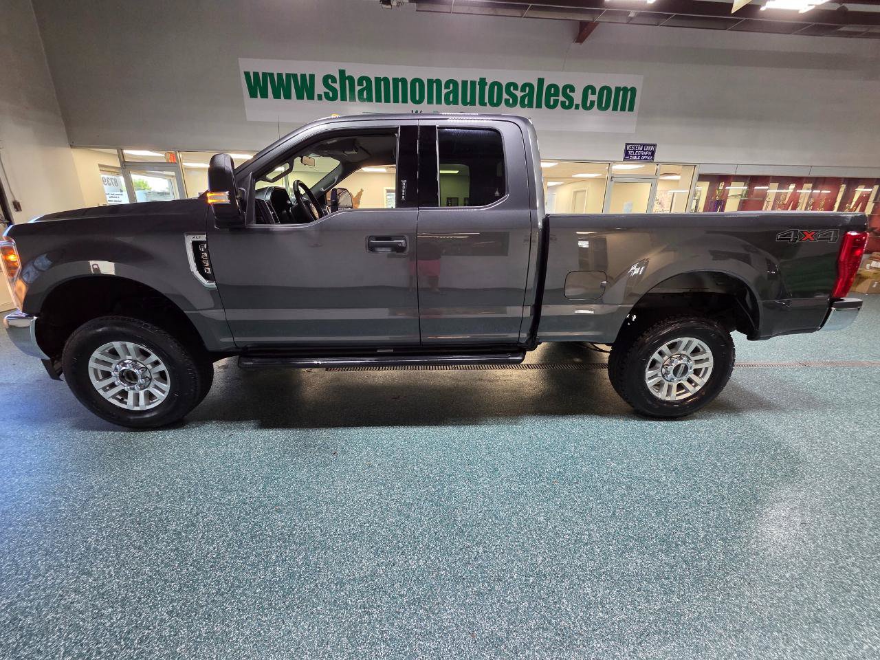 Used 2018 Ford F250 XLT w/ XLT Value Package AWD/4WD image 11