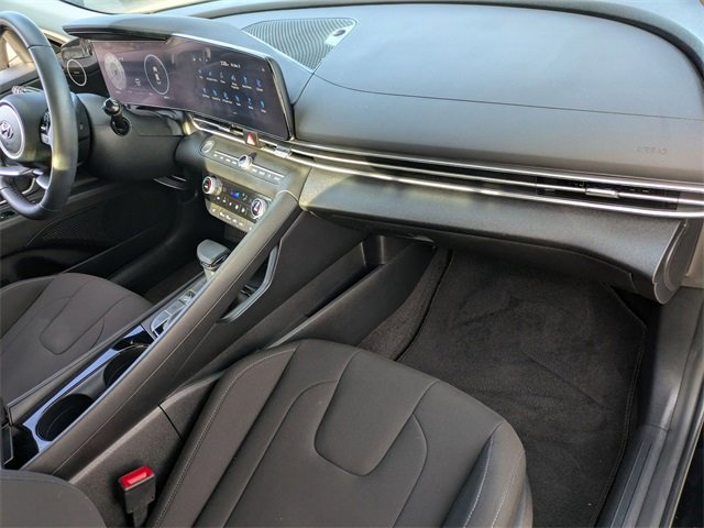 Certified 2023 Hyundai Elantra SEL w/ Convenience Package image 38