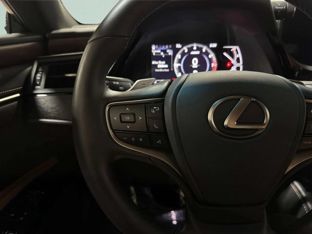Used 2025 Lexus ES 350 w/ Premium Package FWD image 15