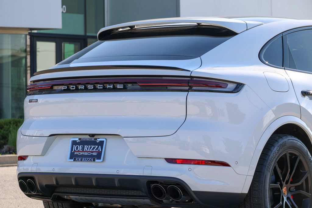 Certified 2026 Porsche Cayenne S AWD/4WD image 12