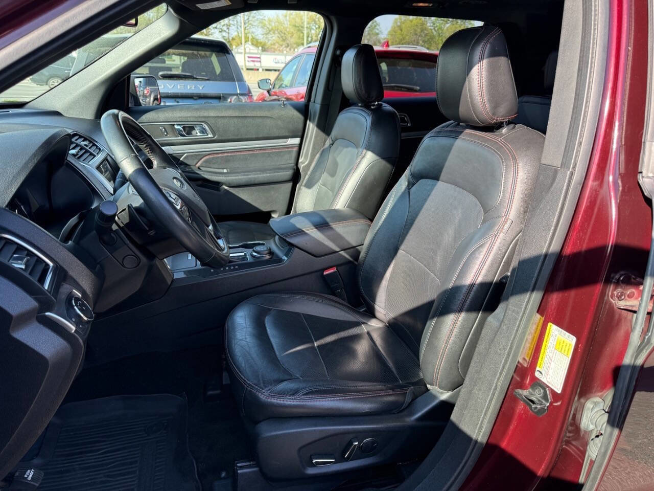 Used 2018 Ford Explorer Sport w/ Equipment Group 401A image 8