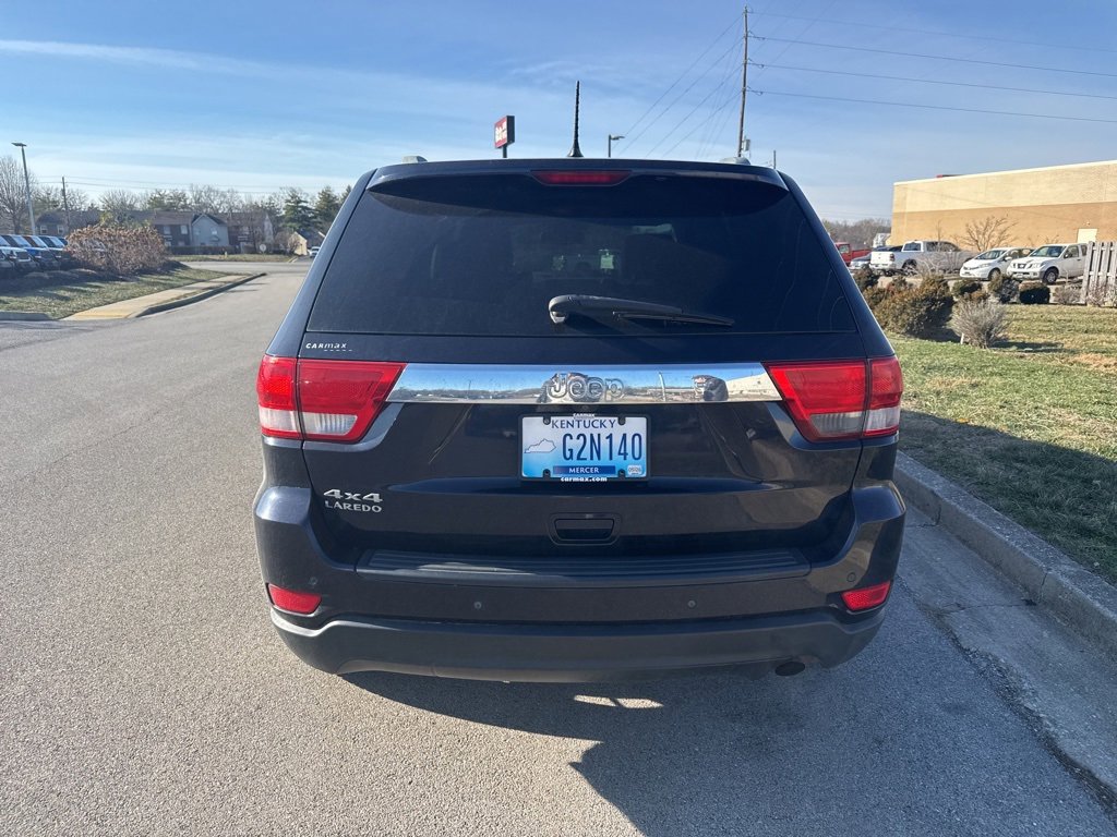 Used 2011 Jeep Grand Cherokee Laredo image 6