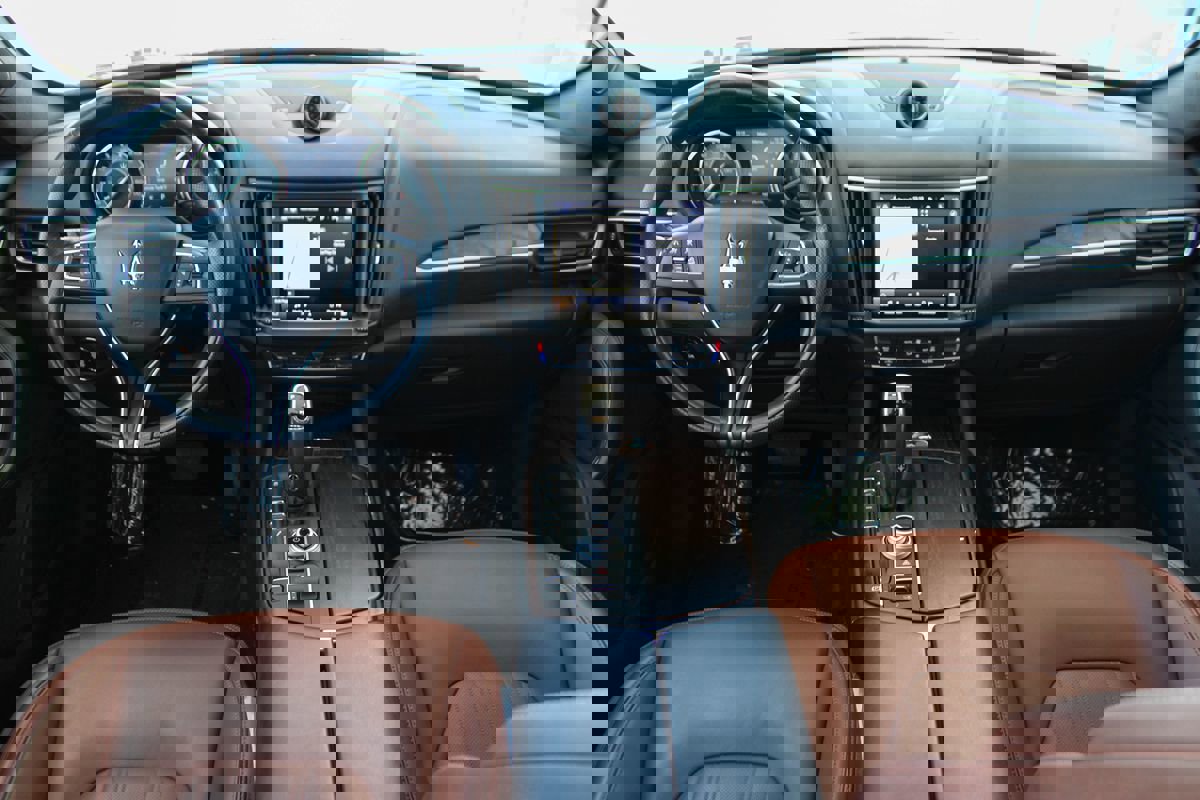 Used 2023 Maserati Levante GT image 13