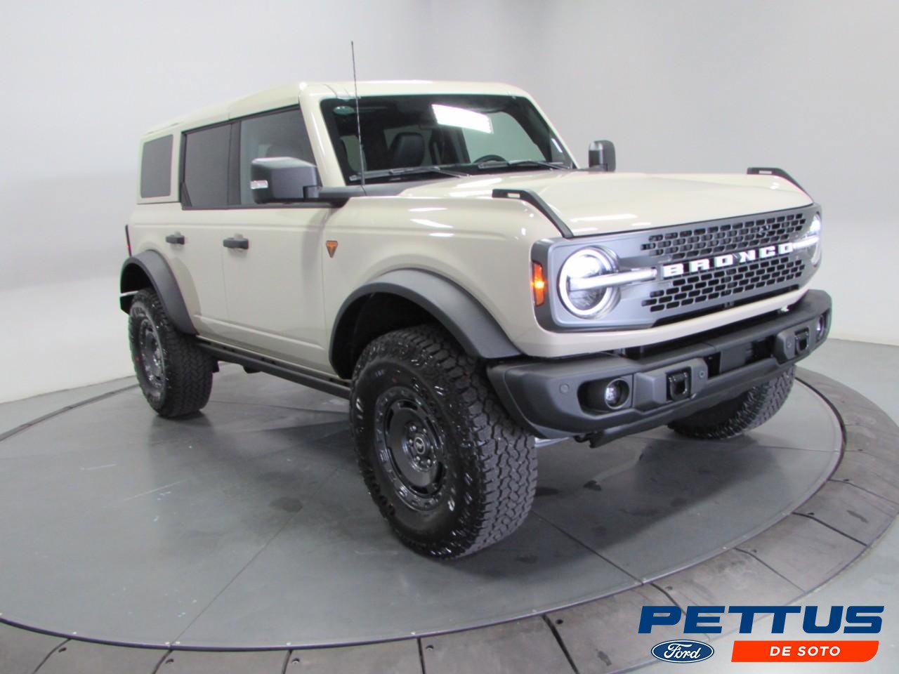 New 2025 Ford Bronco Badlands image 1