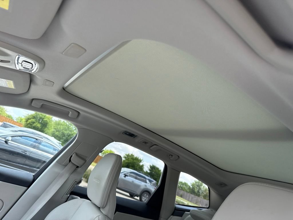 Used 2019 Volvo XC60 T6 Inscription w/ Protection Package Premier AWD/4WD image 9
