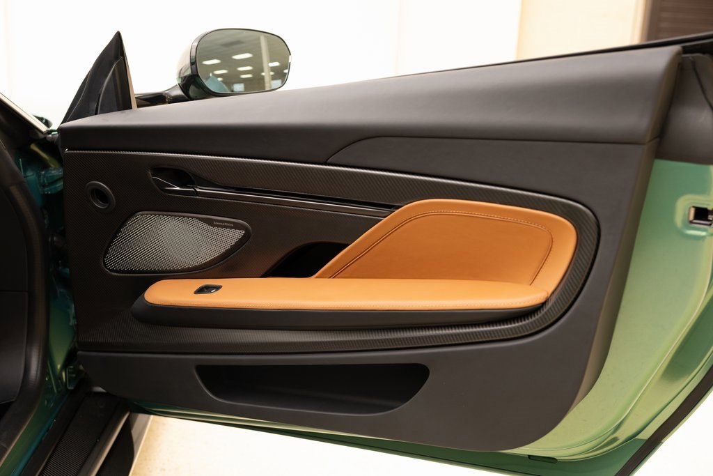 Used 2025 Aston Martin Vanquish image 31