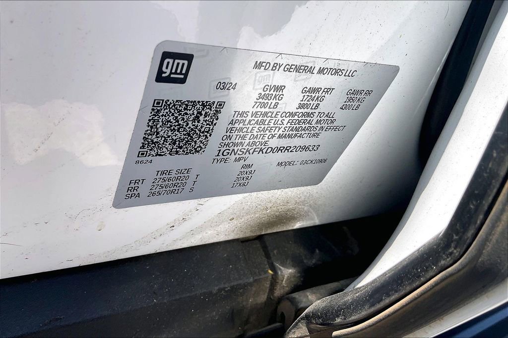 Used 2024 Chevrolet Suburban Premier AWD/4WD image 19
