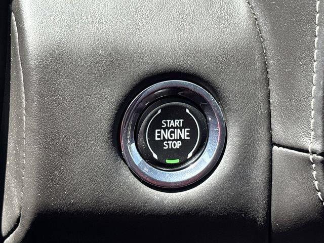 Used 2023 GMC Yukon Denali Ultimate AWD/4WD image 18