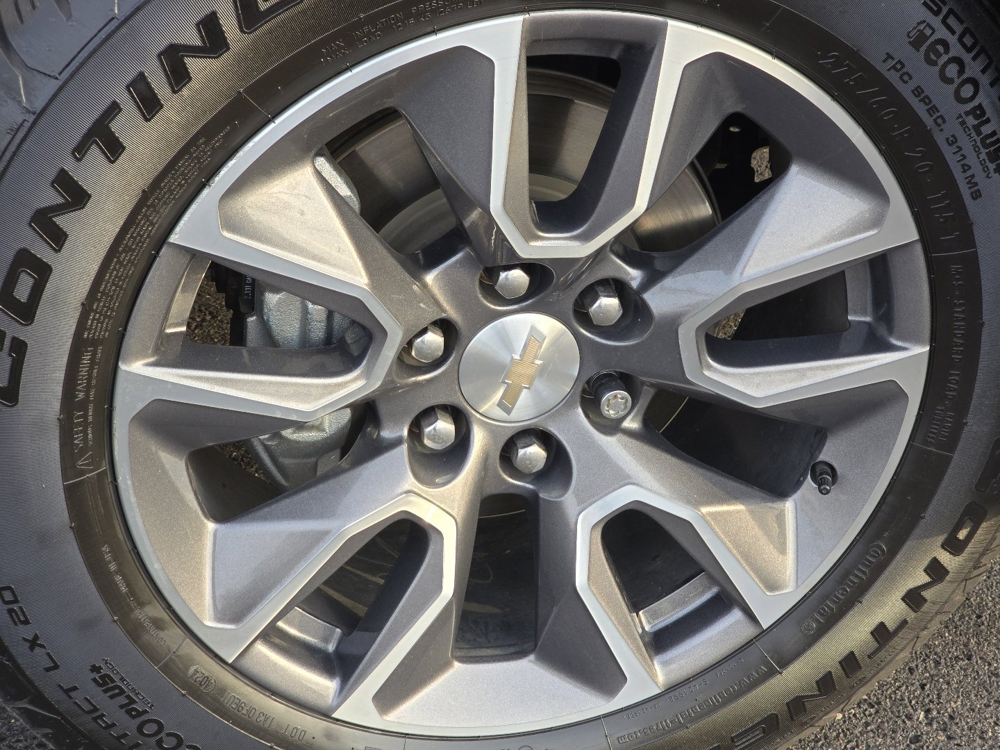 Used 2022 Chevrolet Suburban LT w/ LT Signature Plus Package image 22