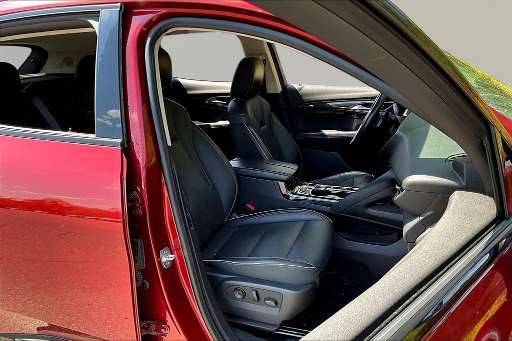 Used 2021 Buick Envision Essence w/ Sport Touring Package image 20