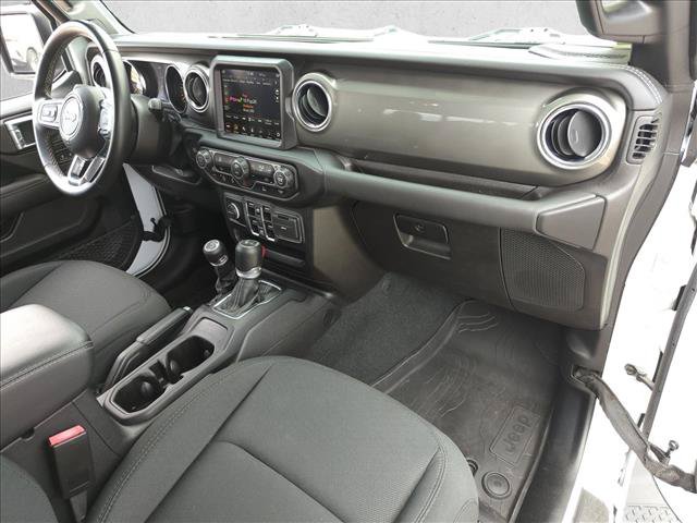 Used 2022 Jeep Gladiator Overland w/ LED Lighting Group AWD/4WD image 21