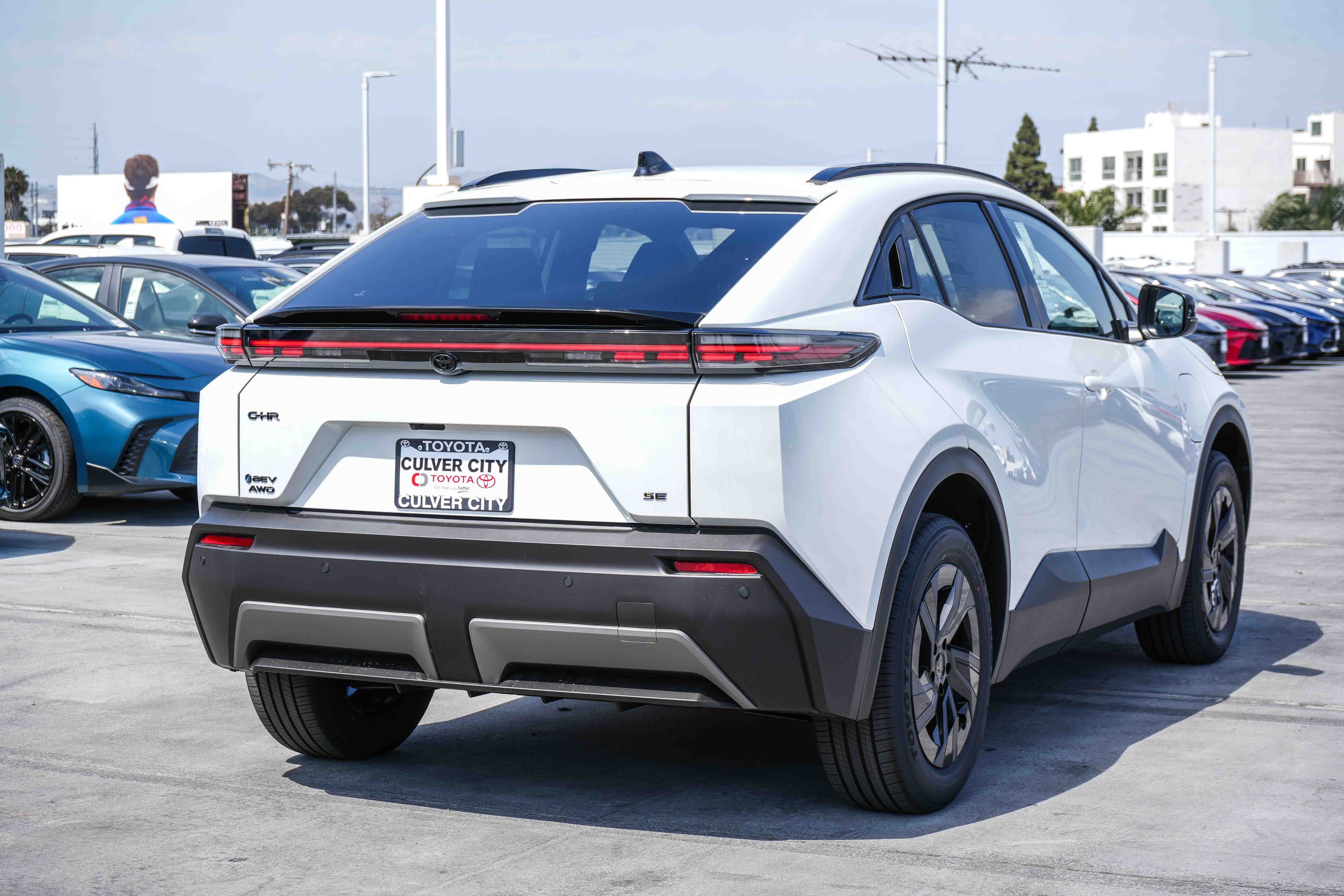 New 2026 Toyota C-HR AWD/4WD image 7